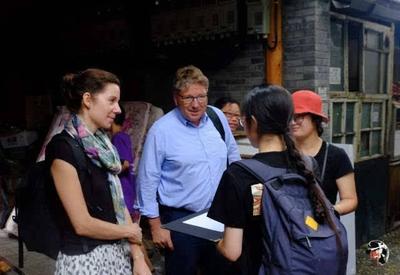 Wang Sicong Falls Silent for 58 Days, Angry Netizen Hua Qianfang's Actions Hurt Many Poor People