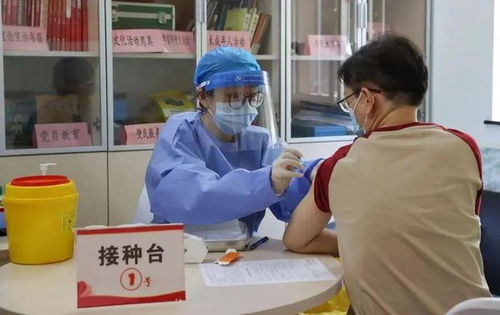 加強(qiáng)現(xiàn)場預(yù)檢咨詢服務(wù)，徐匯各社區(qū)疫苗接種有序重啟